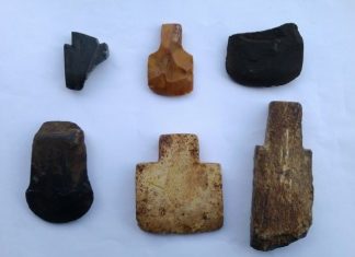 Hiện vật: Rìu đá – Món quà của người bạn Khảo cổ học