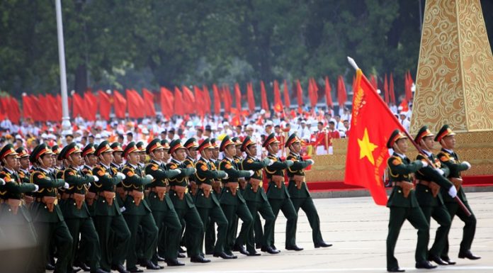 Ký ức lễ diễu binh chào mừng