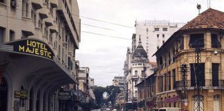 Từ một con đường