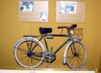 Chùm ảnh triển lãm Việt Nam thời bao cấp