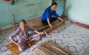 Những câu chuyện và tâm thức nghệ nhân. – Nghề dệt chiếu ở Phường 6
Quận 8 – Tp Hồ Chí Minh.