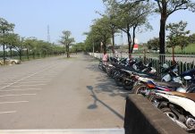 Kỳ nghỉ lễ trống vắng