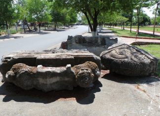 Mộ hợp chất Cầu Xéo (Long Thành – Đồng Nai)