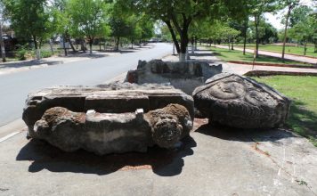 Mộ hợp chất Cầu Xéo (Long Thành – Đồng Nai)