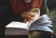 Đọc sách của tiền nhân thấy mình nhỏ bé