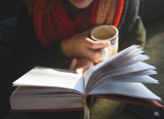 Đọc sách của tiền nhân thấy mình nhỏ bé