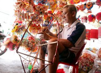 Xóm lồng đèn nổi tiếng nhất ở thành phố Hồ Chí Minh là xóm nào?