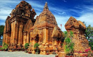 Tháp Bà Ponagar Nha Trang