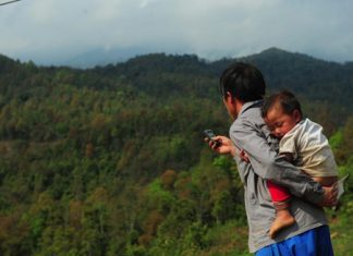 Di động ở bản vùng cao