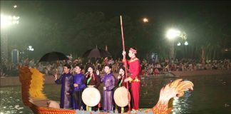 Về Bắc Ninh xem hội chém lợn