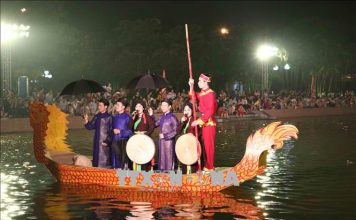 Về Bắc Ninh xem hội chém lợn