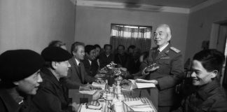 Đời sống kinh tế thời bao cấp ở miền Nam – Kỳ 6: Làm sao để cứu các sản phẩm gỗ khỏi ẩm mốc?