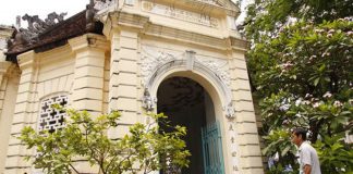 Bí mật ngôi mộ cổ: Vòng xoáy lịch sử