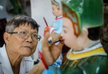 Xóm gần 100 năm làm tượng Phật ở Sài Gòn