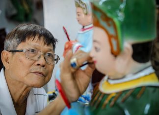 Xóm gần 100 năm làm tượng Phật ở Sài Gòn