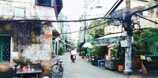 Em ơi, Sài Gòn xóm