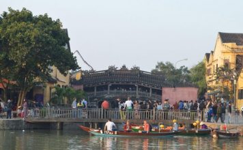 Được – mất với thương hiệu di sản thế giới