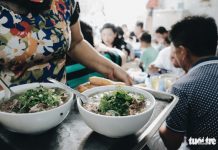 Có gì níu chân khách Hà Thành trong tô phở Mặn?